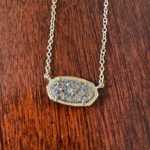 Kendra Scott necklace